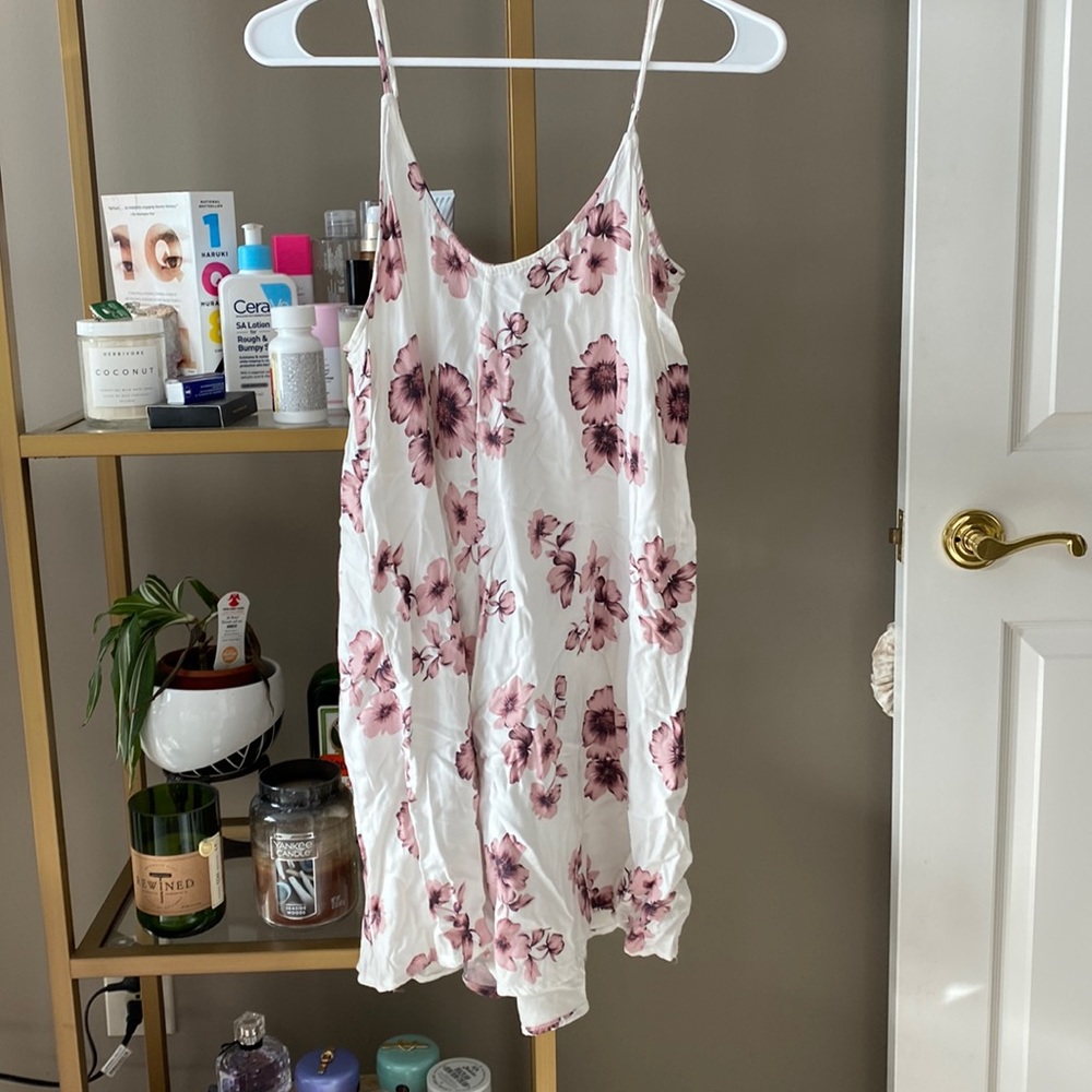 Brandy Melville floral light summer dress